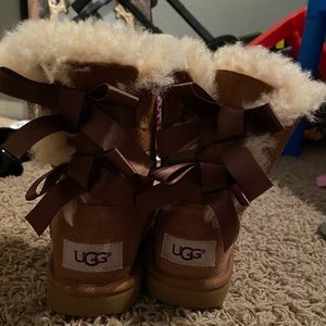 Girls size 10 uggs